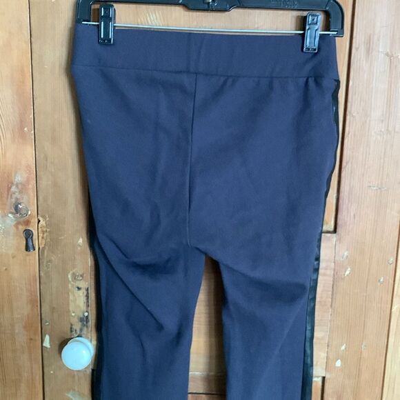 Isabella Oliver Dover black leather maternity leggings - Picture 7 of 10